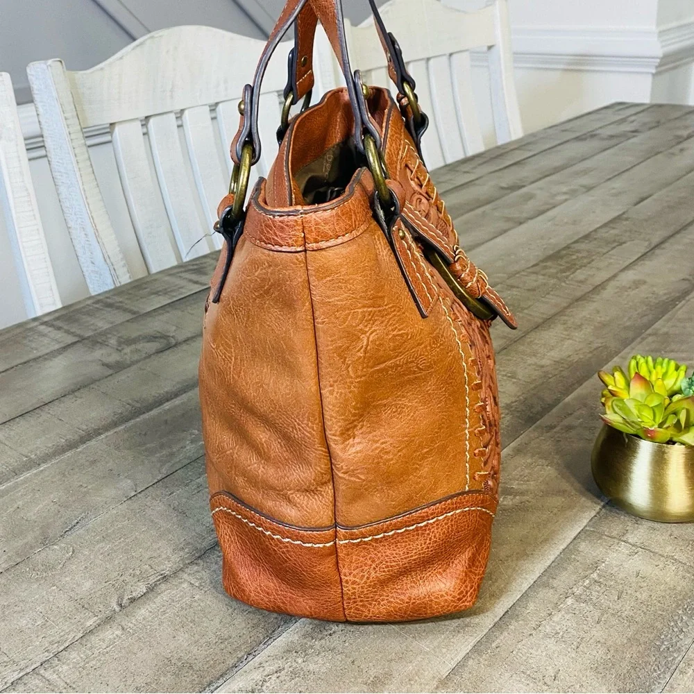 Born Concept Embossed Faux Leather Tooled Western-inspired Bag - Picture 3 of 8